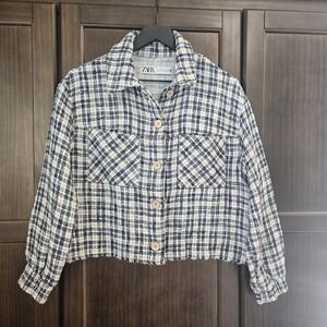Zara Tweed Plaid Cropped‎ Jacket Button Up Collared Navy Cream Frayed Hem Small